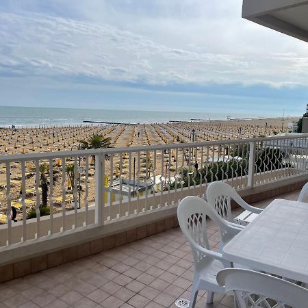 Fronte Mare-Residence Union 9 Lido di Jesolo Buitenkant foto