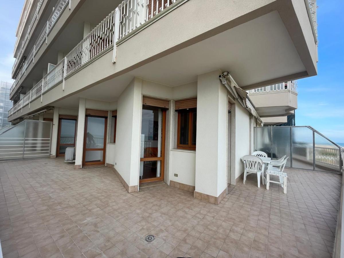 Fronte Mare-Residence Union 9 Lido di Jesolo Buitenkant foto