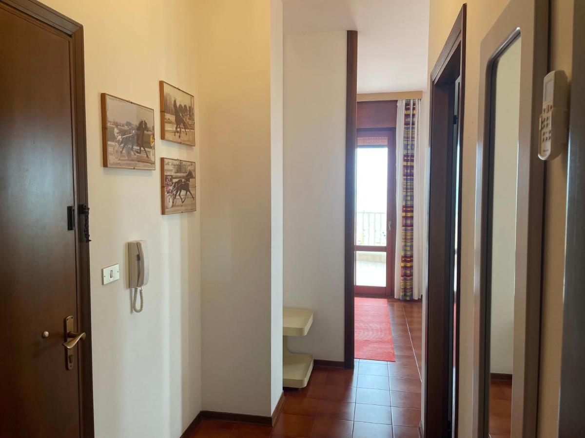 Fronte Mare-Residence Union 9 Lido di Jesolo Buitenkant foto